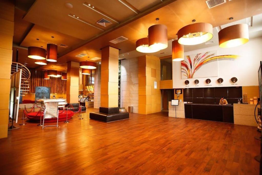 The Corporate Hotel And Convention Centre Ulan Bator Exterior foto