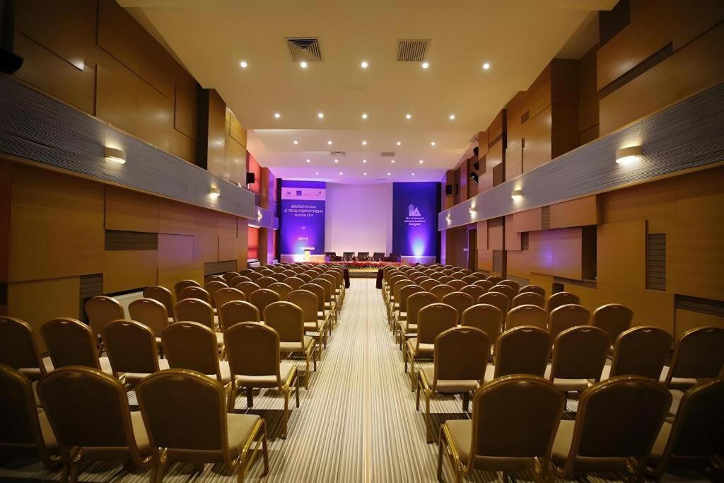 The Corporate Hotel And Convention Centre Ulan Bator Exterior foto